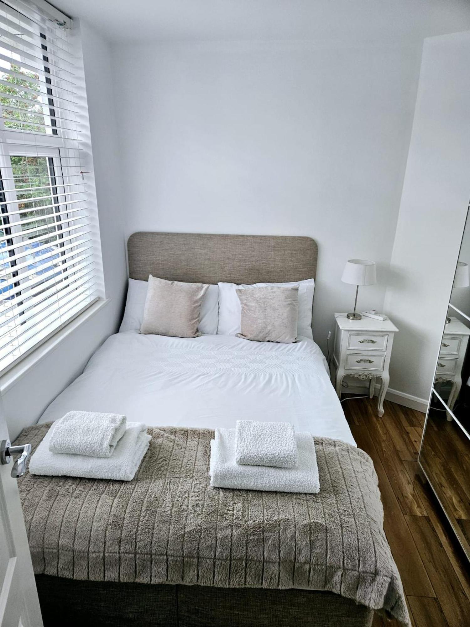 Knollmead House Villa Surbiton Kültér fotó